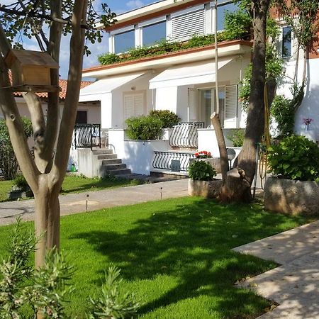 Corte Dei Merli Suite & Room Ровин Екстериор снимка