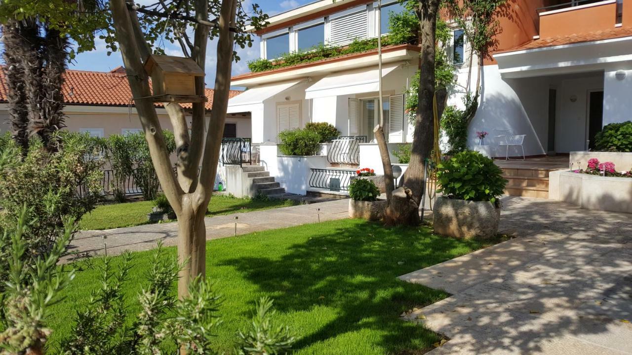 Corte Dei Merli Suite & Room Ровин Екстериор снимка
